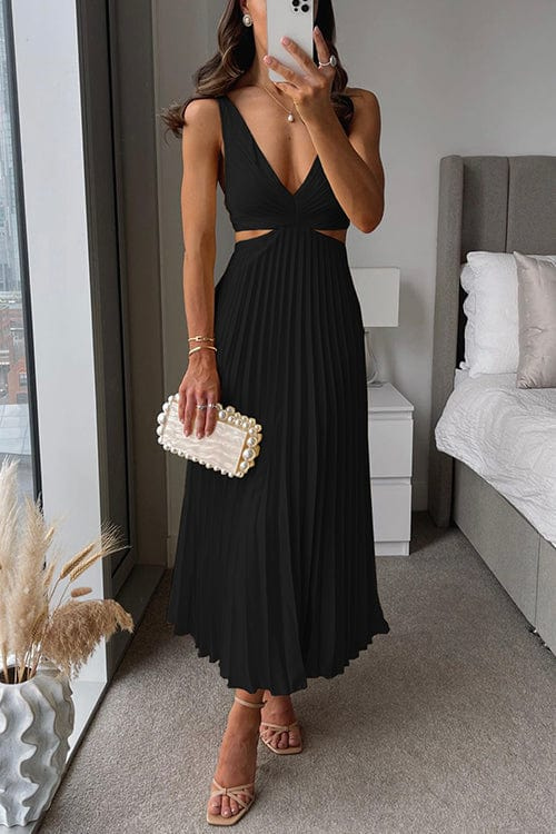 LARA - PLISSIERTES KLEID MIT AUSSCHNITT