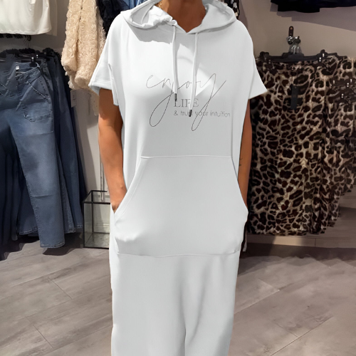 Klara - Lässiges Kleid mit Kapuze und femininer Passform