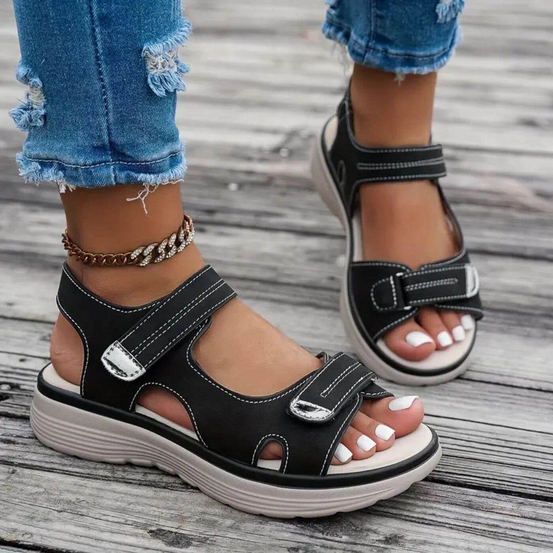 Rita - Bequeme Sandalen mit Keilabsatz und Riemchen
