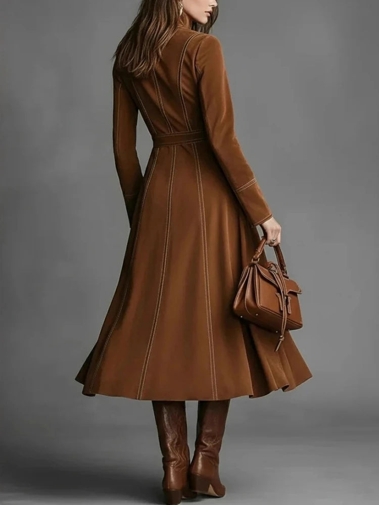 Claire – Elegantes Midikleid aus Wildleder-Optik