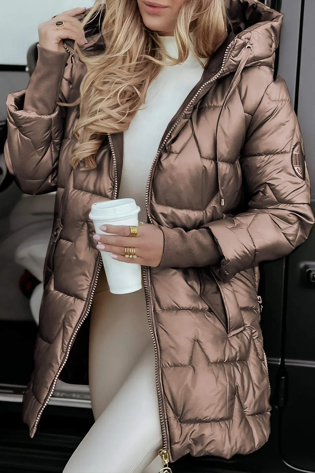 Noelia - Eleganter Wintermantel mit Kapuze und Fütterung