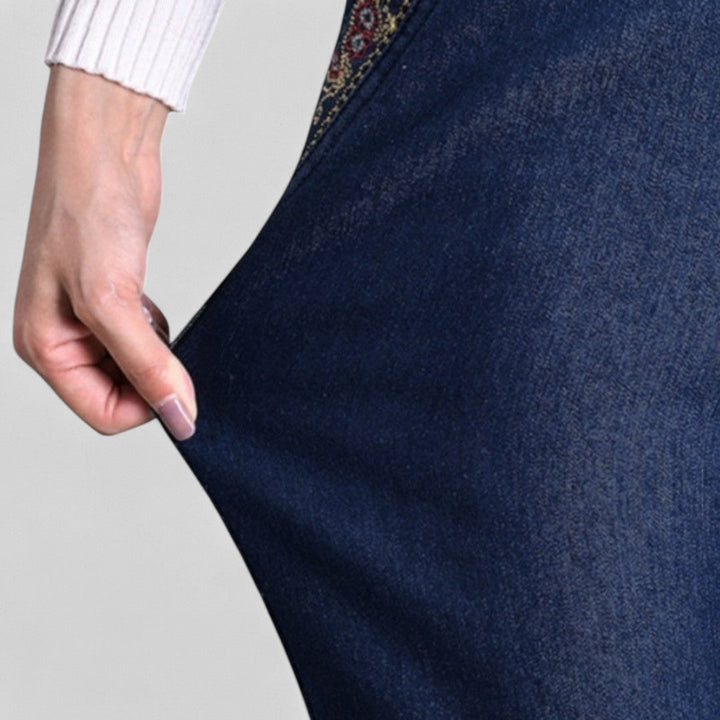 Maira - Damenjeans mit seitlichen Taschen und elastischem Bund